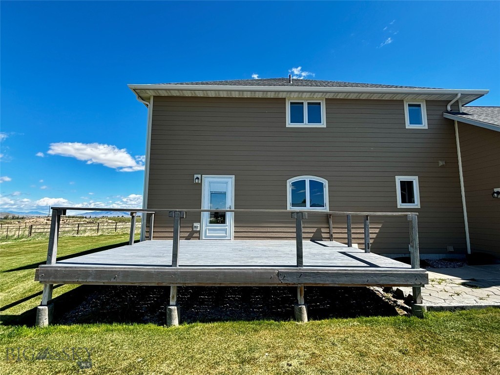 120 Rodeo Trail Property Photo 42