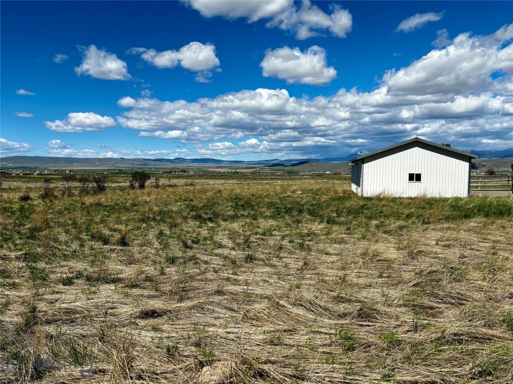 120 Rodeo Trail Property Photo 47