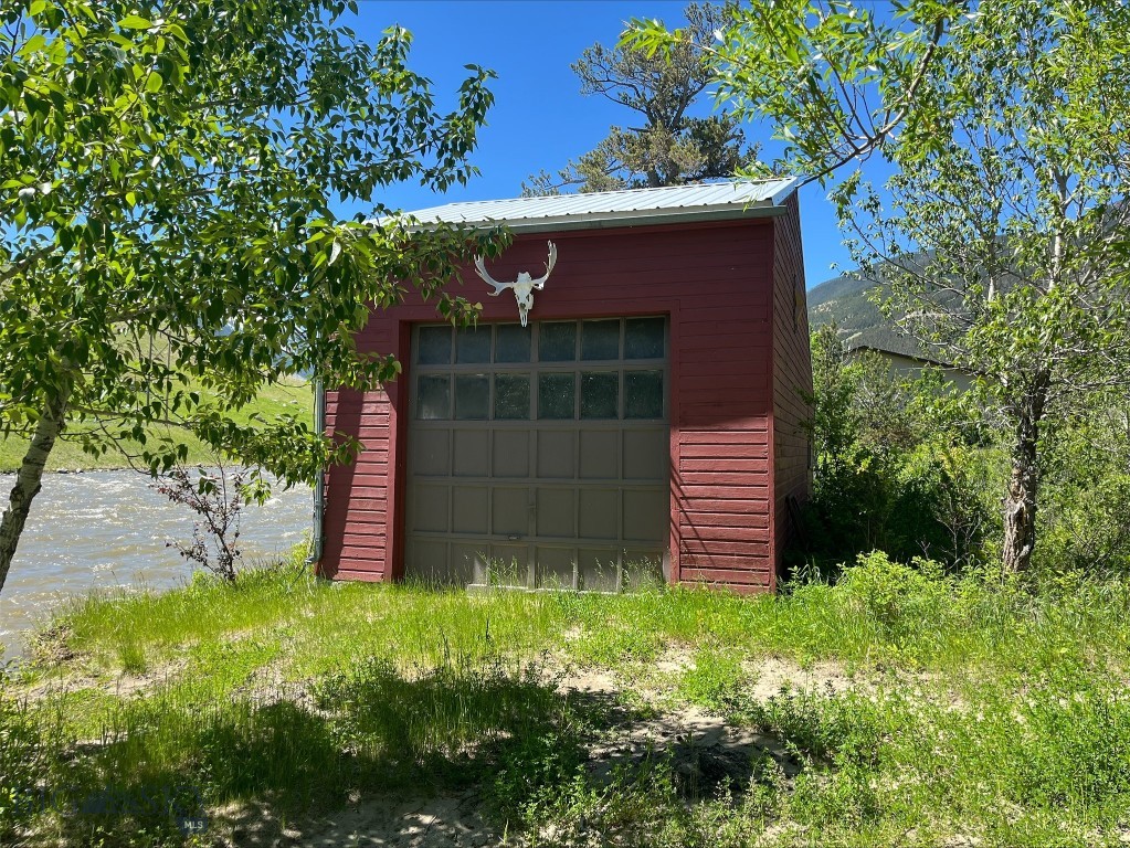 2487 Nye Road Property Photo 11