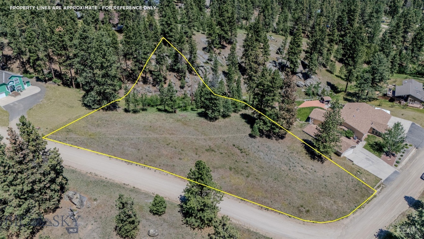 2 Middle Loop Road Property Photo 1