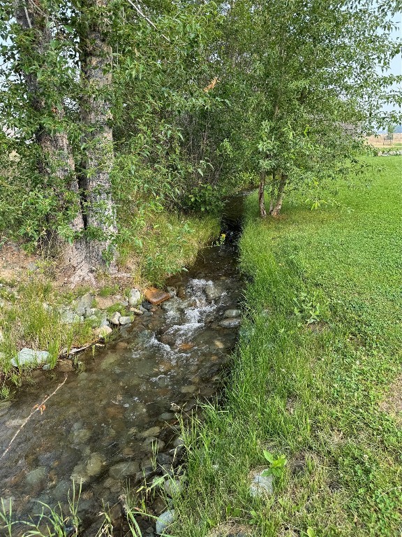 1074 Crow Creek Property Photo 3