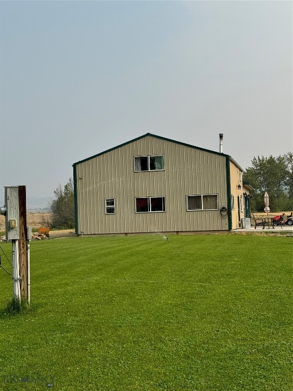 1074 Crow Creek Property Photo 5