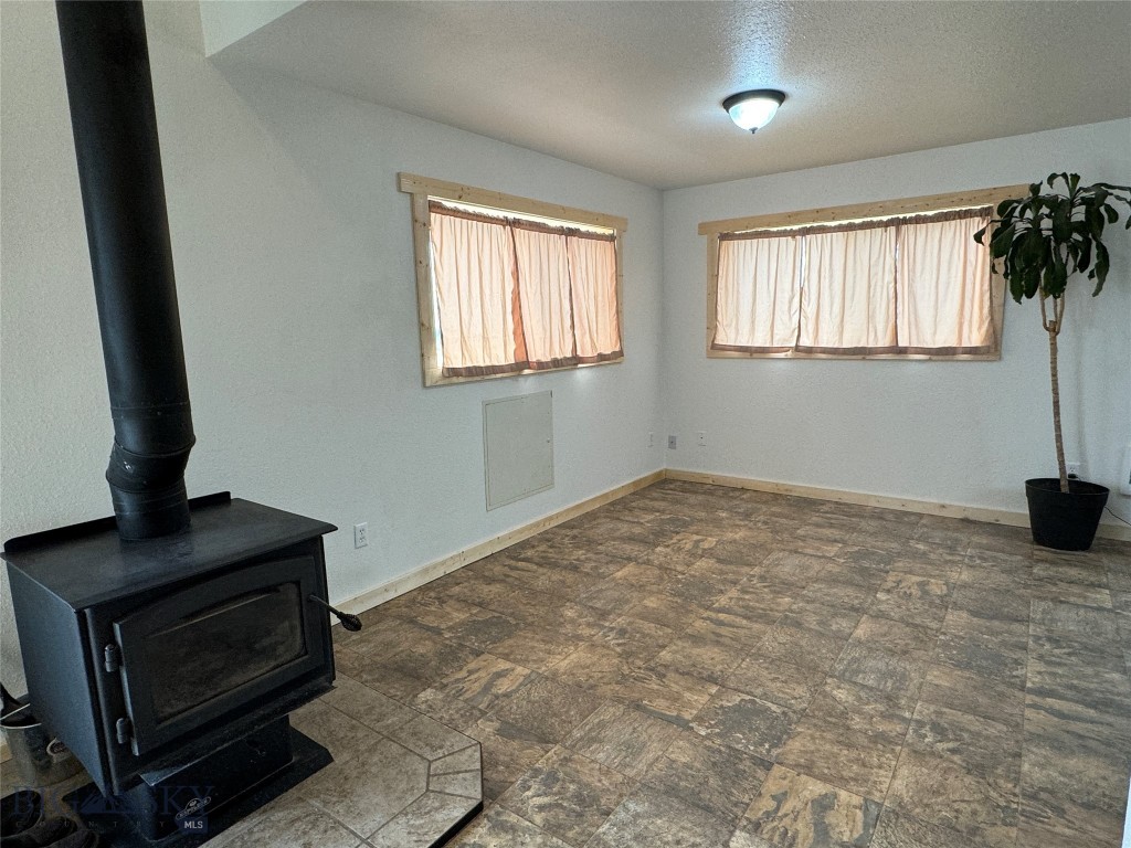 1074 Crow Creek Property Photo 10