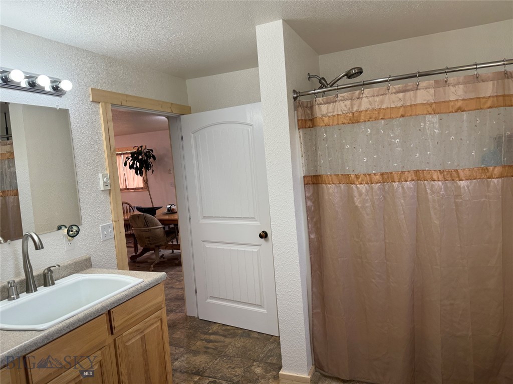 1074 Crow Creek Property Photo 17