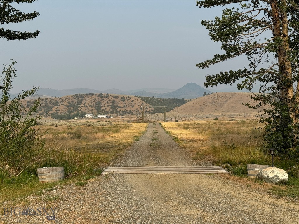 1074 Crow Creek Property Photo 35