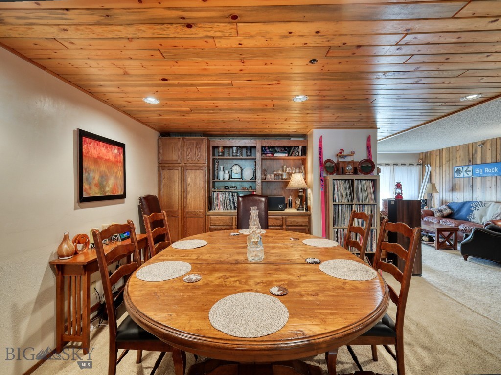 13 Heavy Runner Road 1718 Property Photo 8