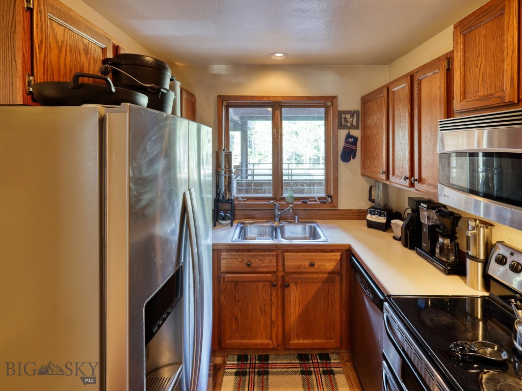 13 Heavy Runner Road 1718 Property Photo 12