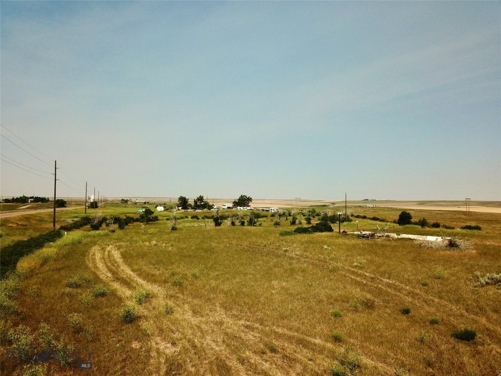 33919 Us-87 Property Photo 2