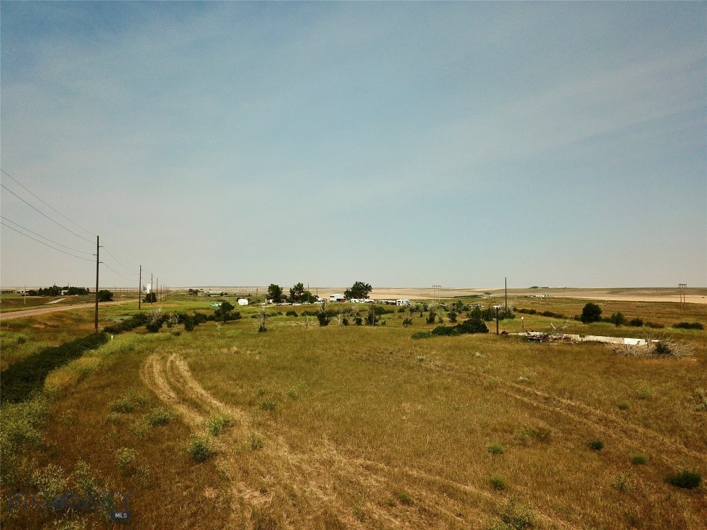 33919 Us-87 Property Photo 4