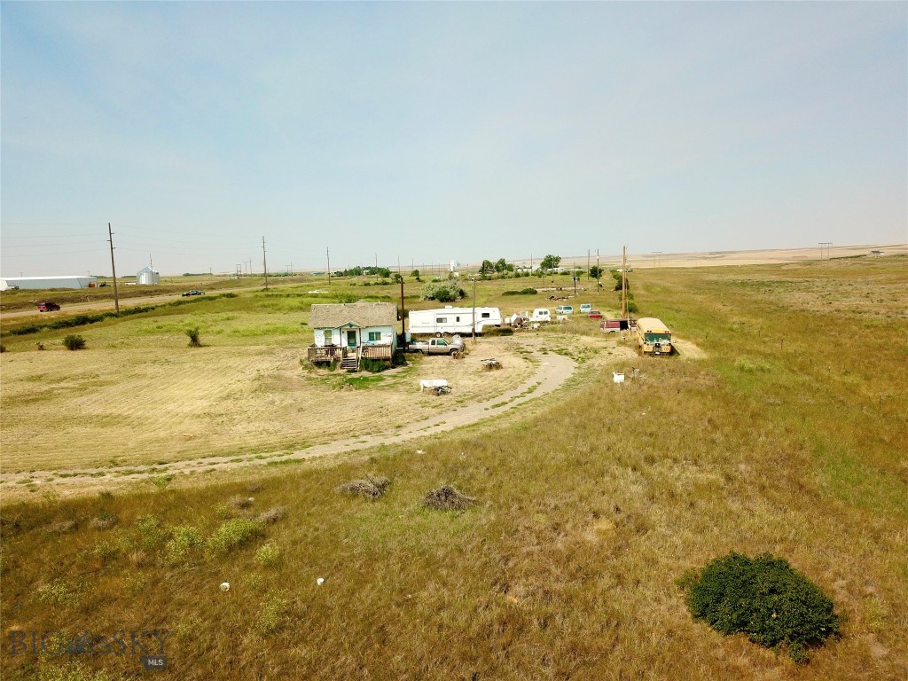 33919 Us-87 Property Photo 9