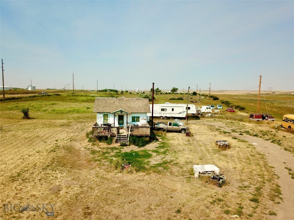 33919 Us-87 Property Photo 10