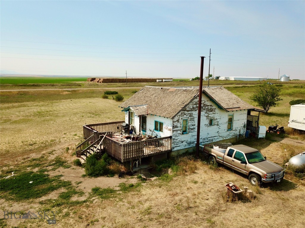 33919 Us-87 Property Photo 12