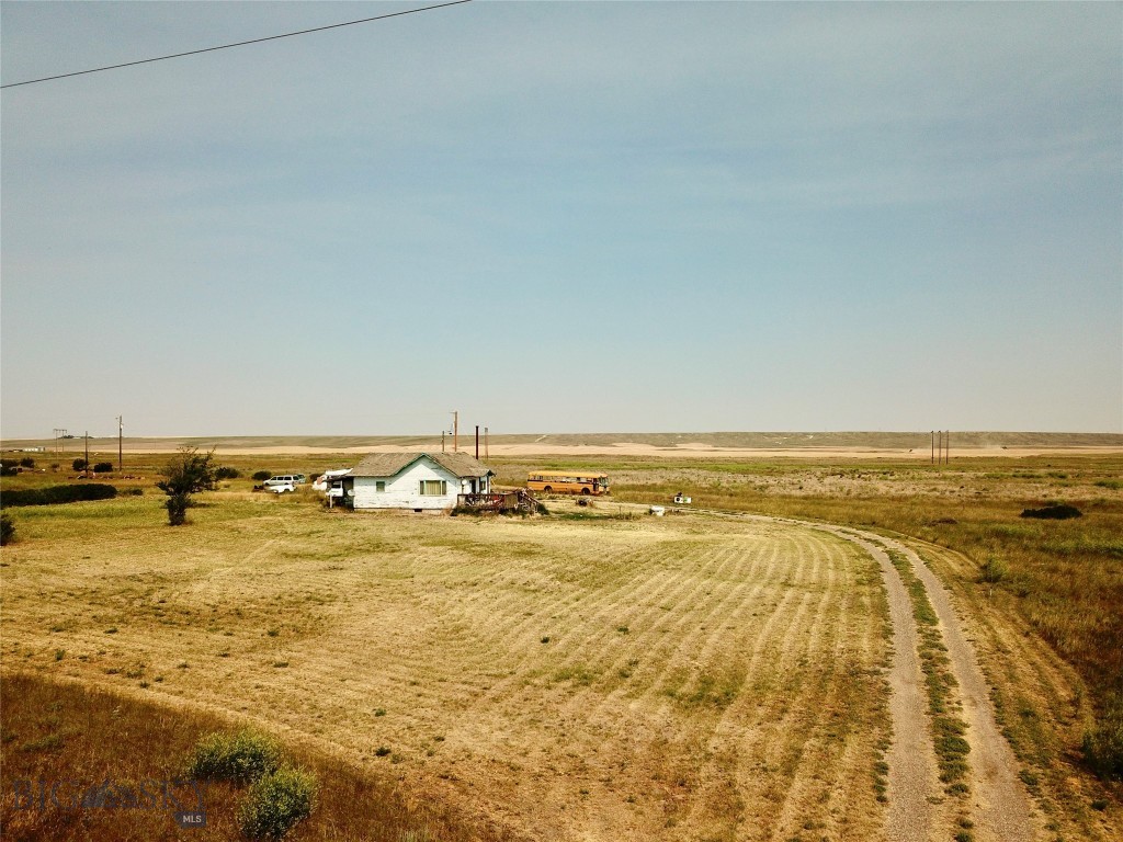 33919 Us-87 Property Photo 15