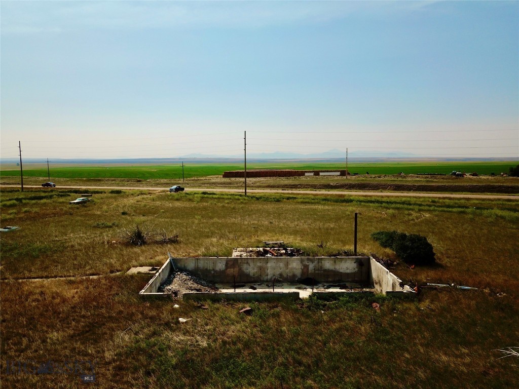 33919 Us-87 Property Photo 17