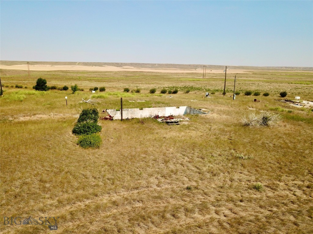 33919 Us-87 Property Photo 22