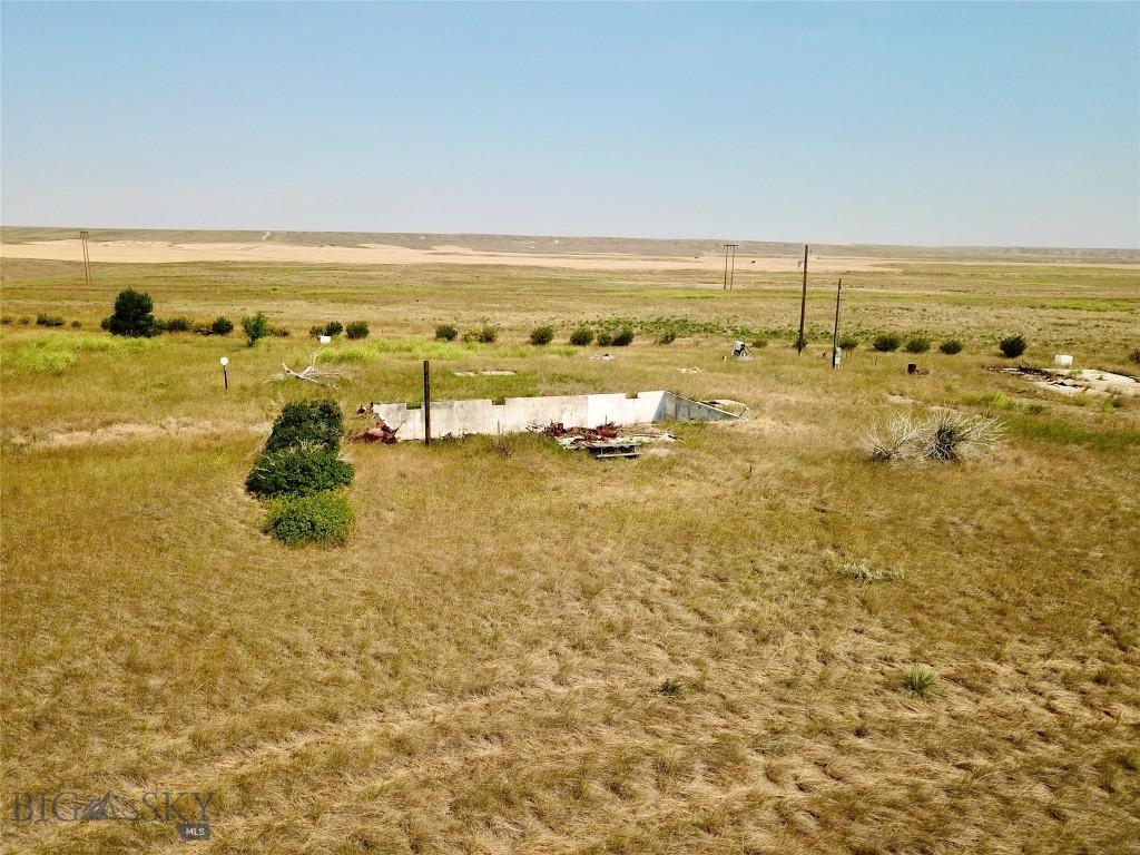 33919 Us-87 Property Photo 23
