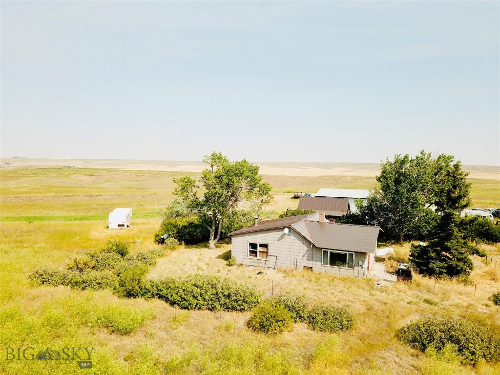 33683 Us-87 Property Photo 10