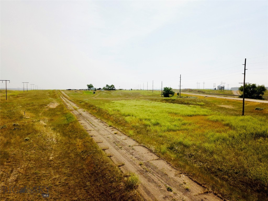 33683 Us-87 Property Photo 13