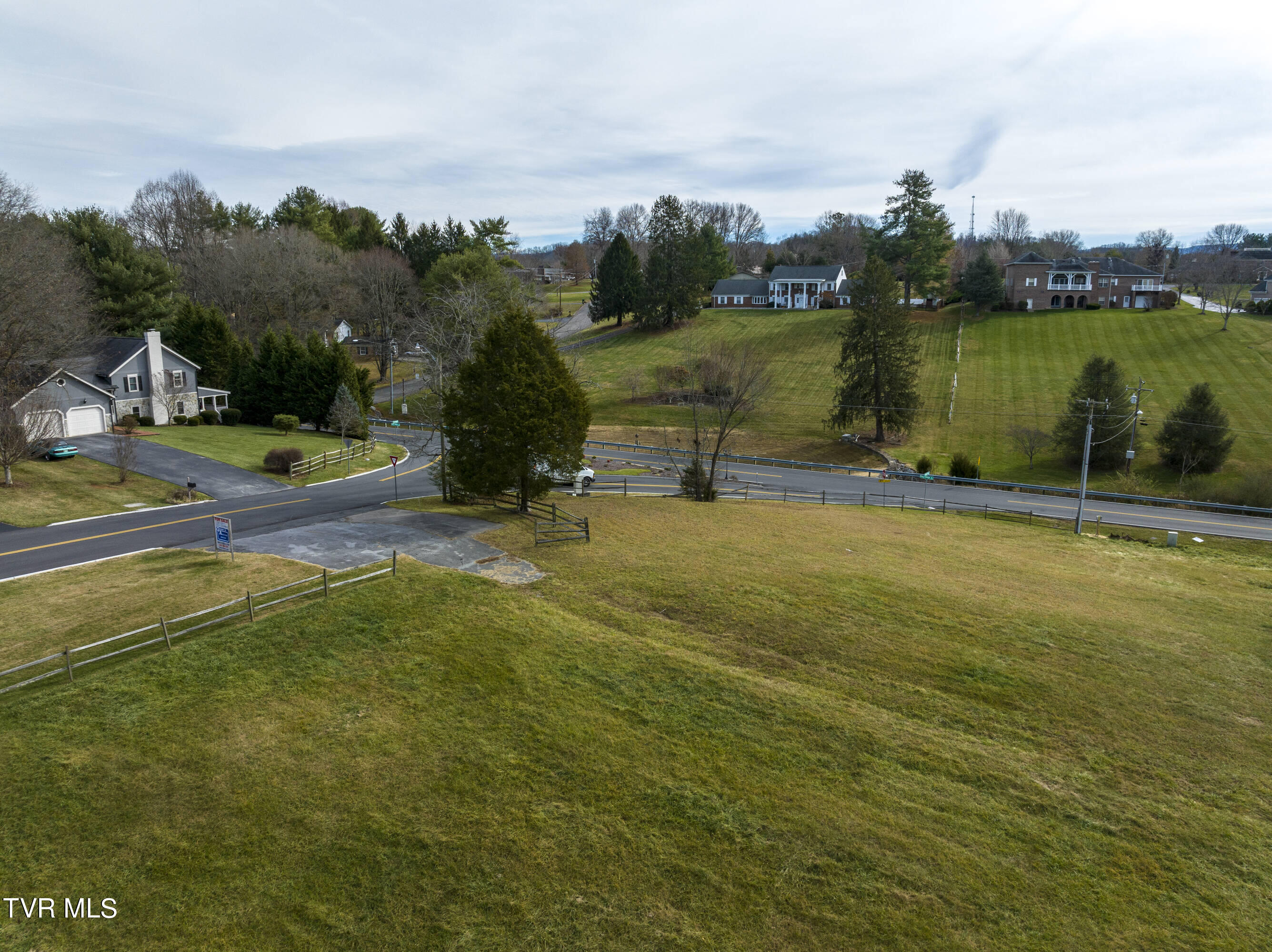 2089 King College Road Property Photo