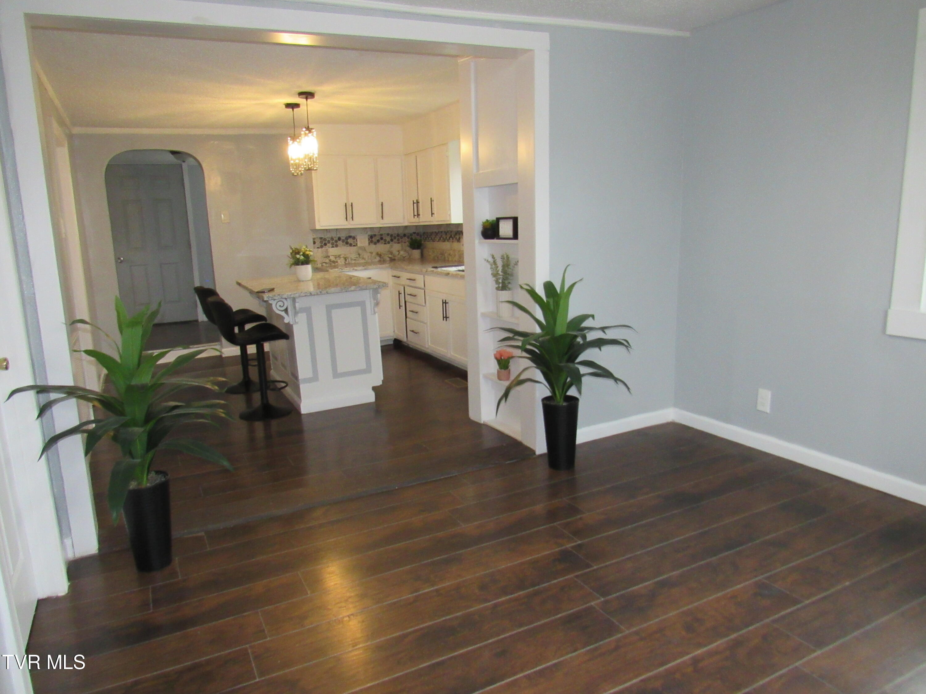 1208 Riverside Avenue Property Photo 6