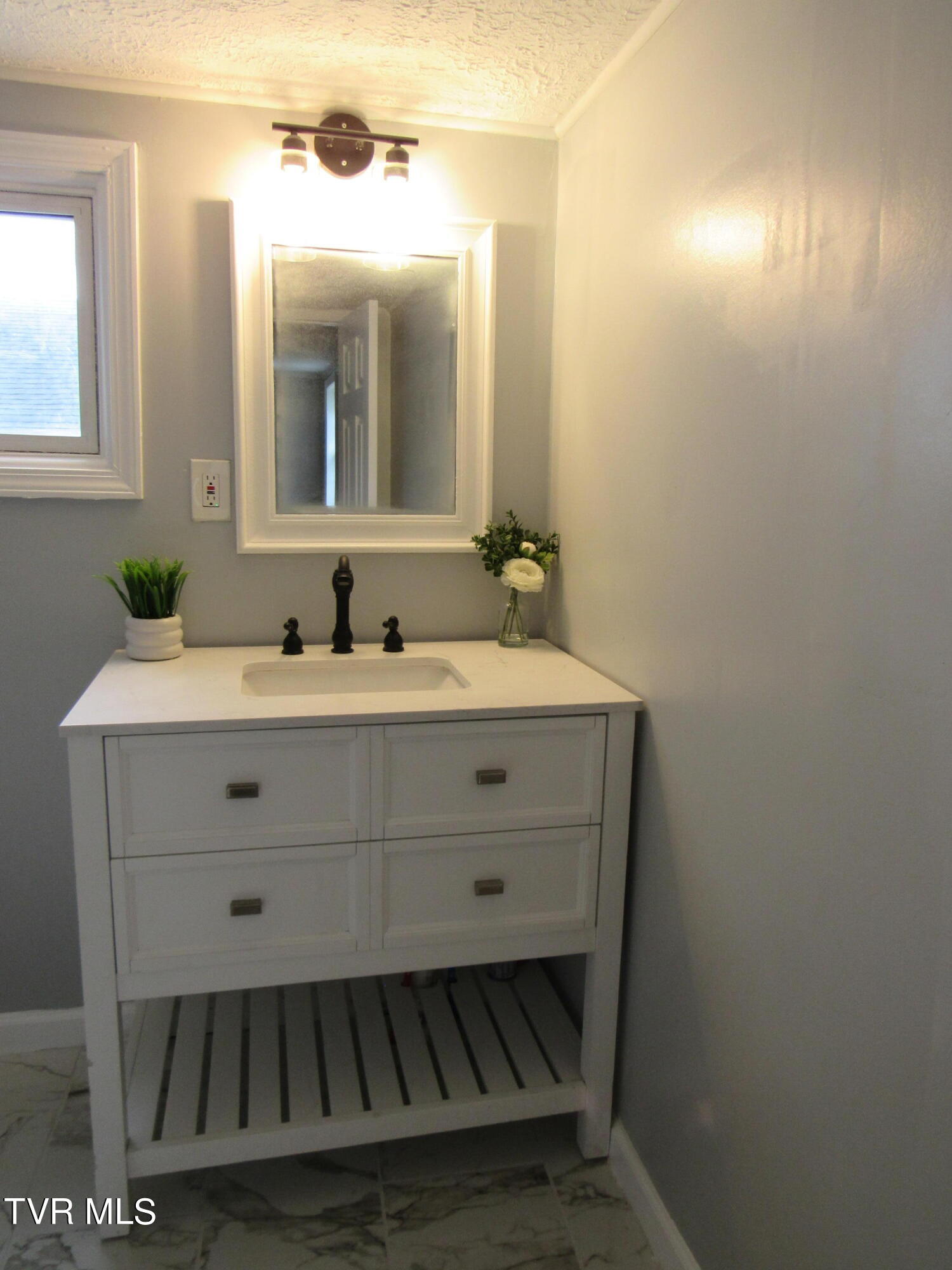 1208 Riverside Avenue Property Photo 12