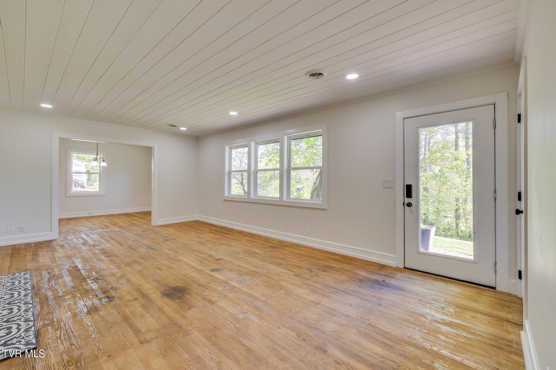 116 West Crown Property Photo 6