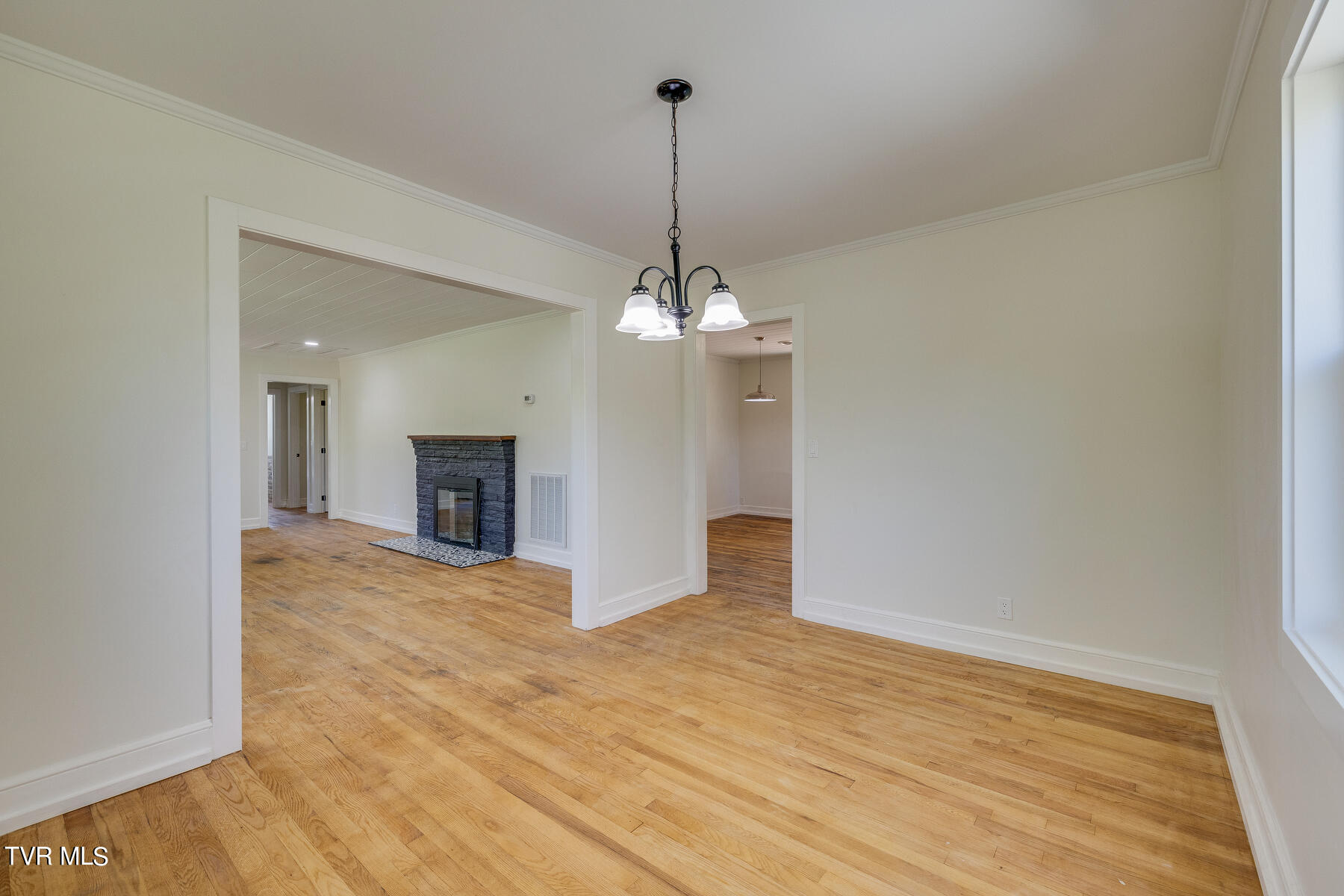 116 West Crown Property Photo 9