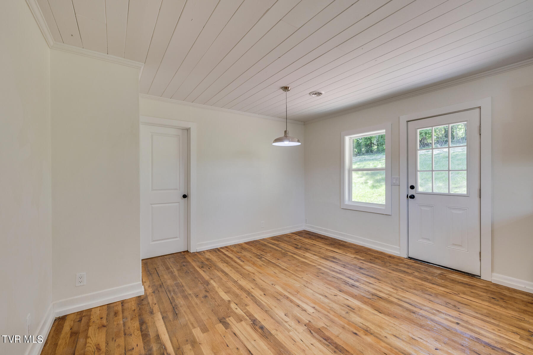 116 West Crown Property Photo 12