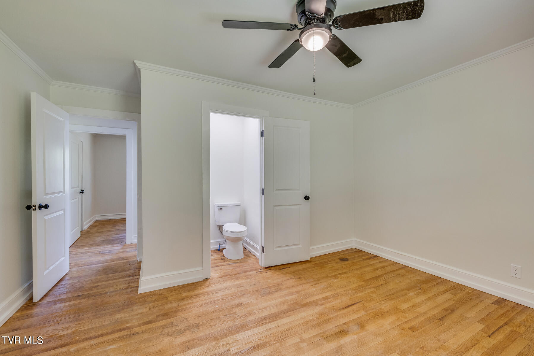 116 West Crown Property Photo 13