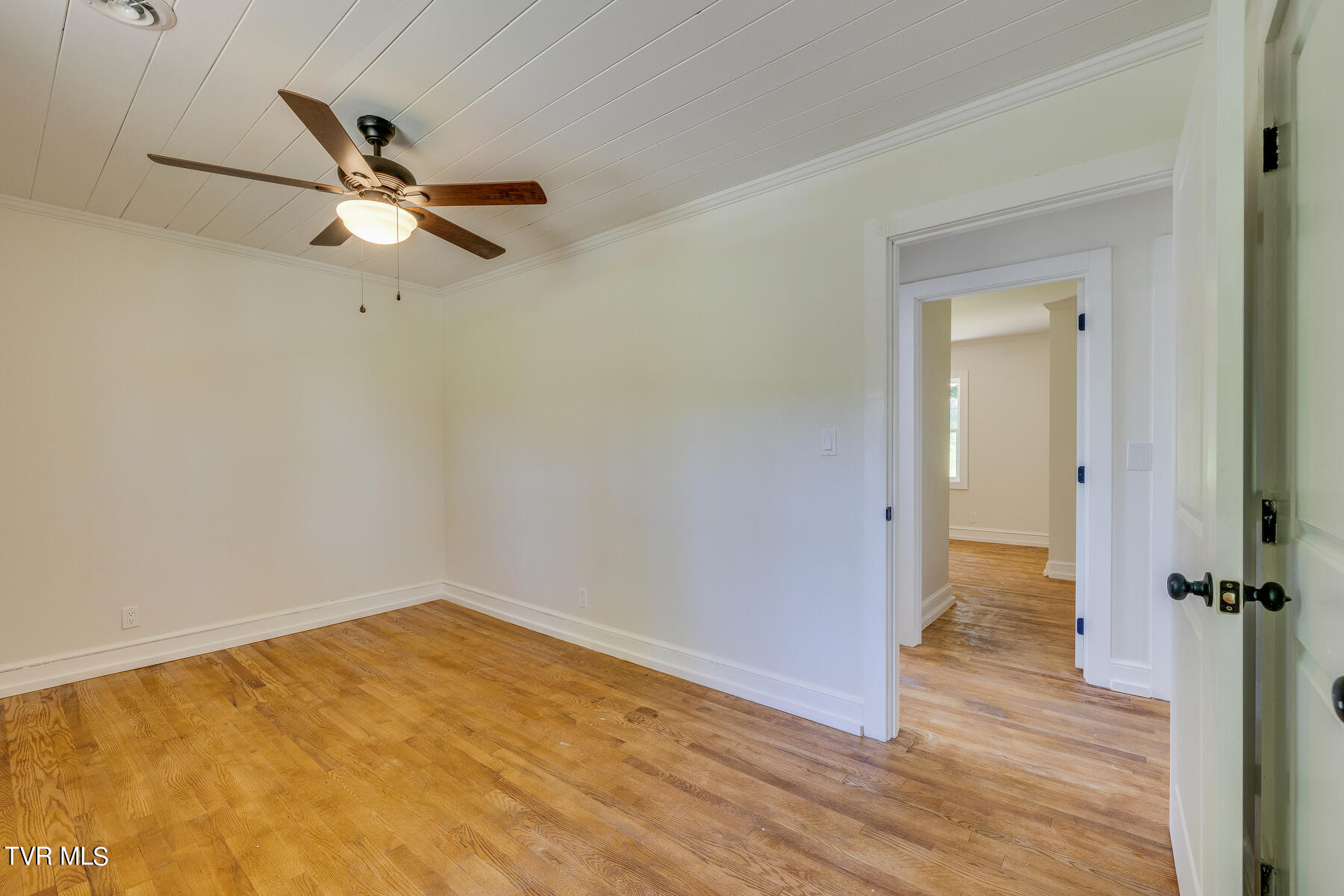 116 West Crown Property Photo 15