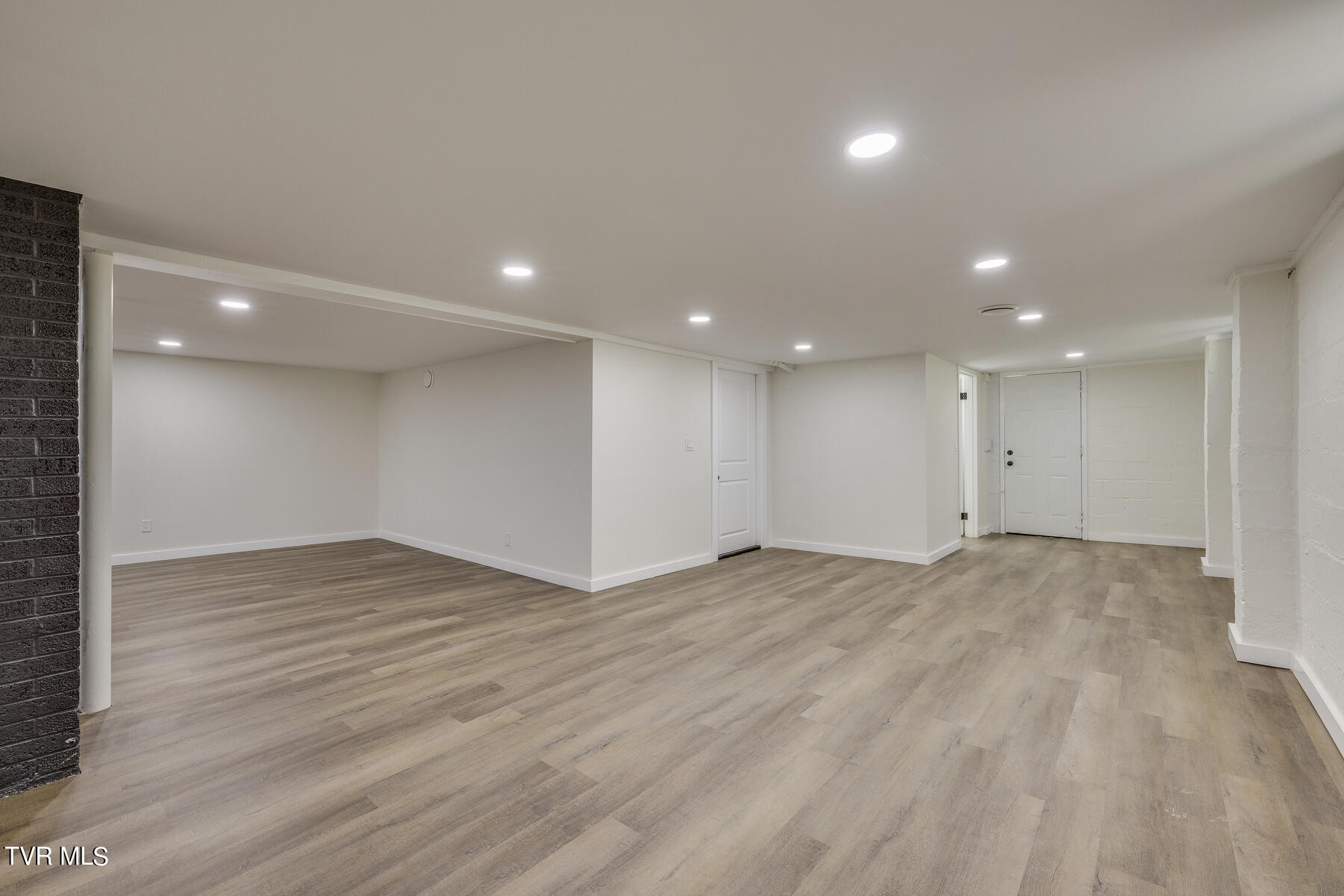 116 West Crown Property Photo 17