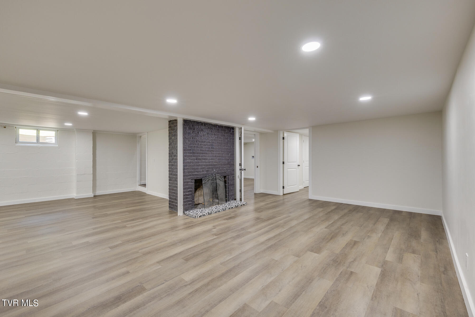 116 West Crown Property Photo 20