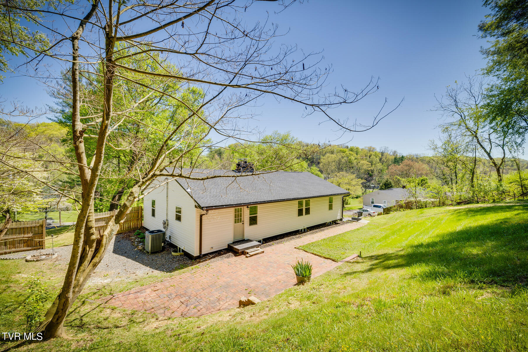 116 West Crown Property Photo 25