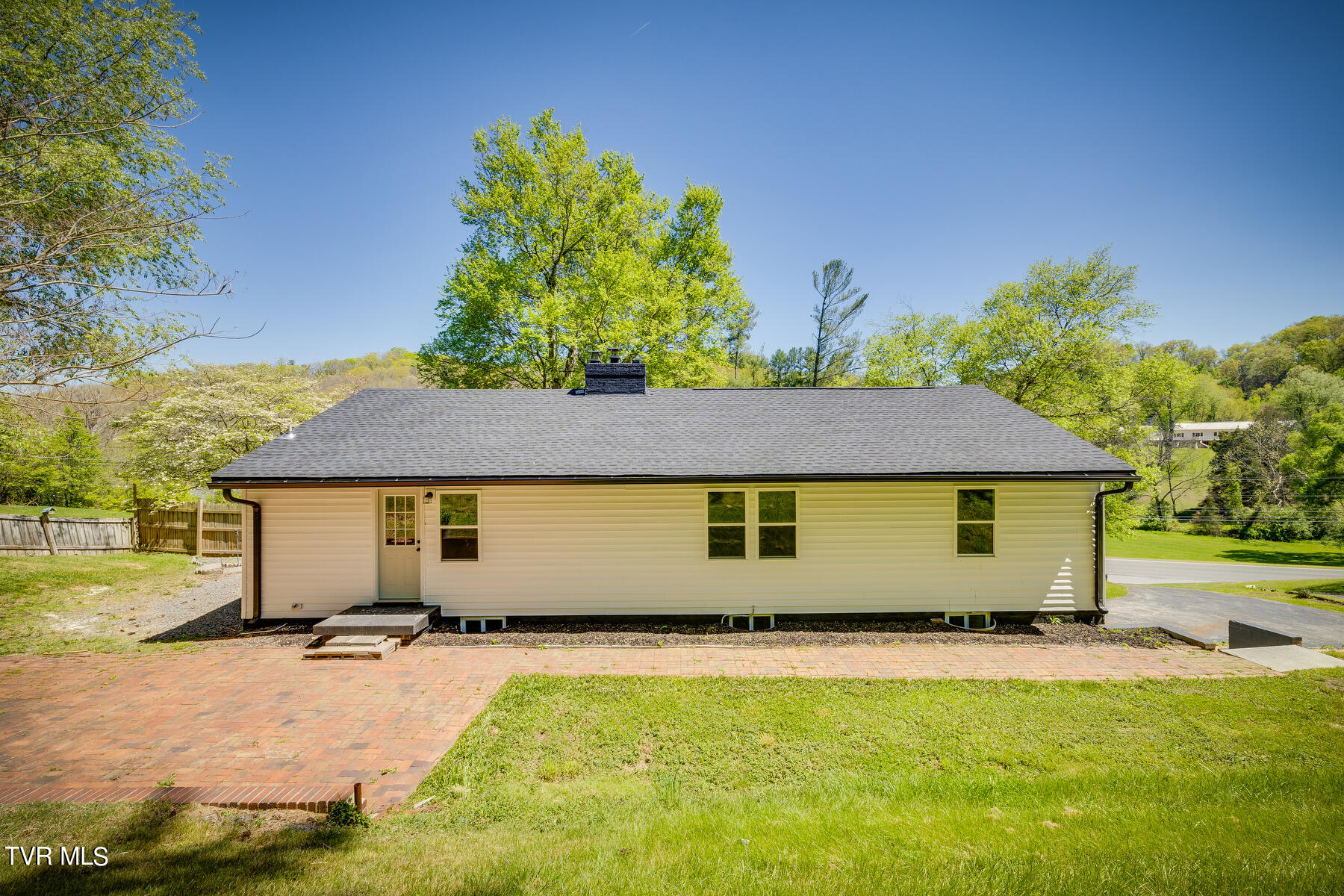 116 West Crown Property Photo 26