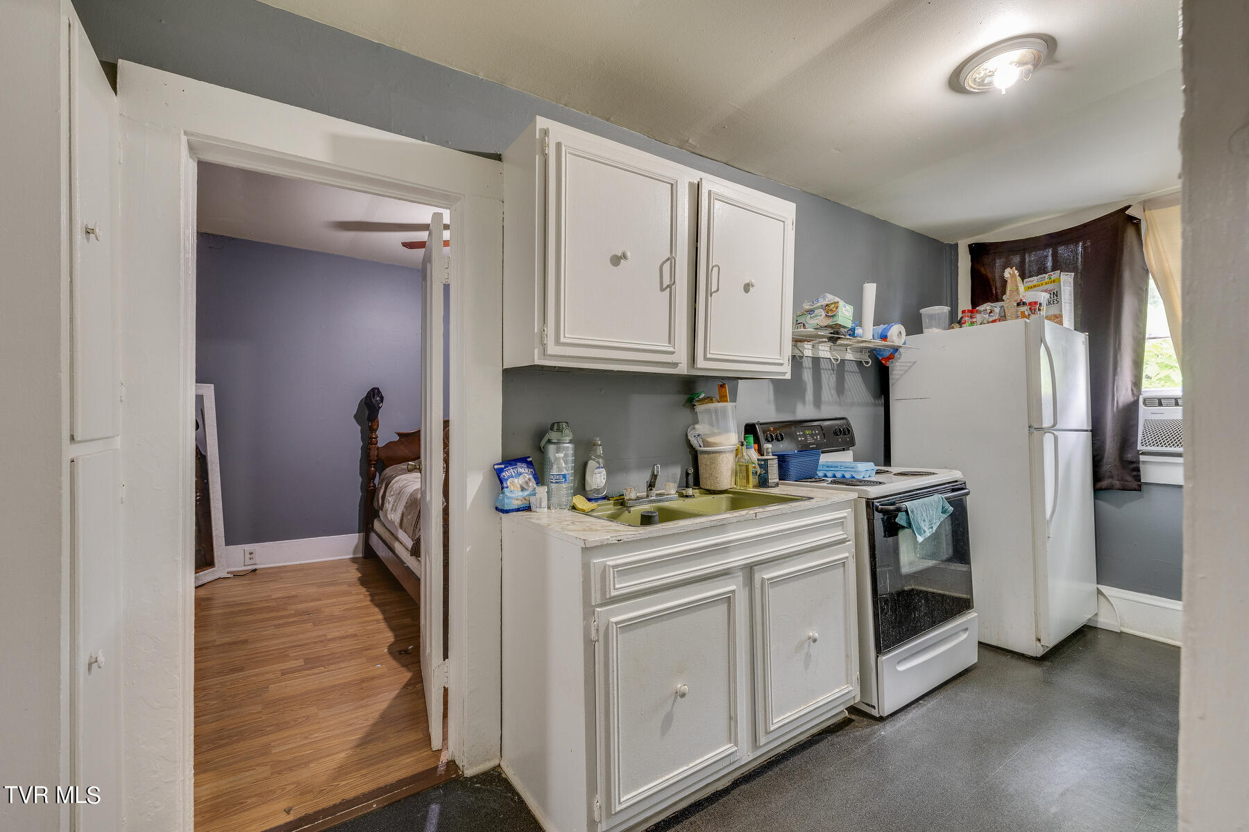 948 Anderson Street Property Photo 35