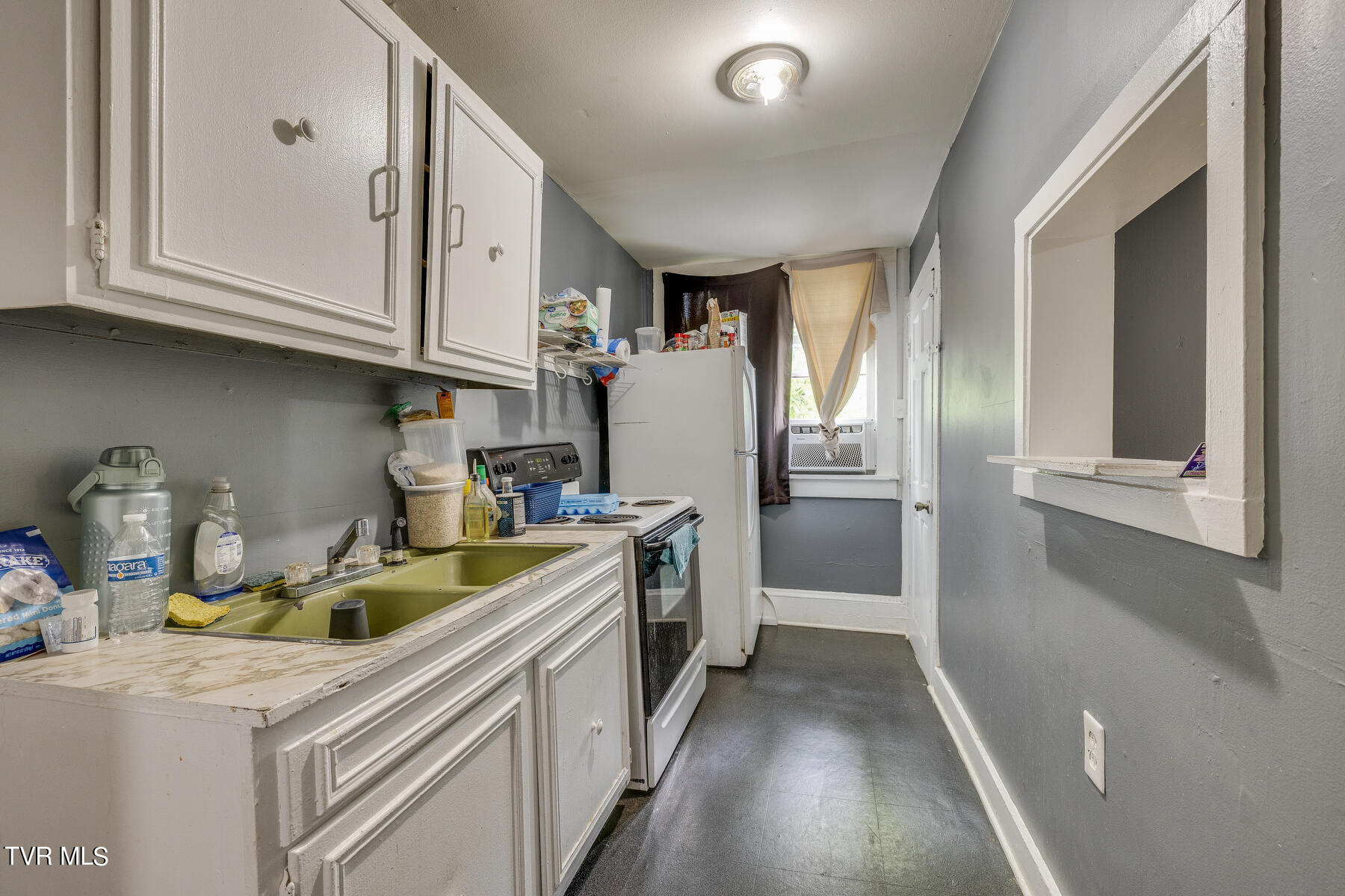 948 Anderson Street Property Photo 36