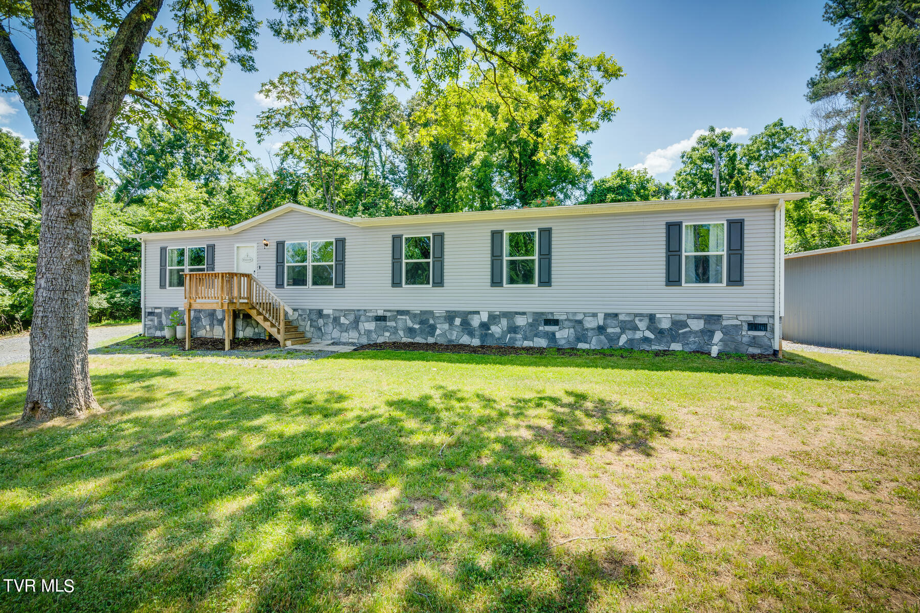 341 East Haw Ridge Road Property Photo 7