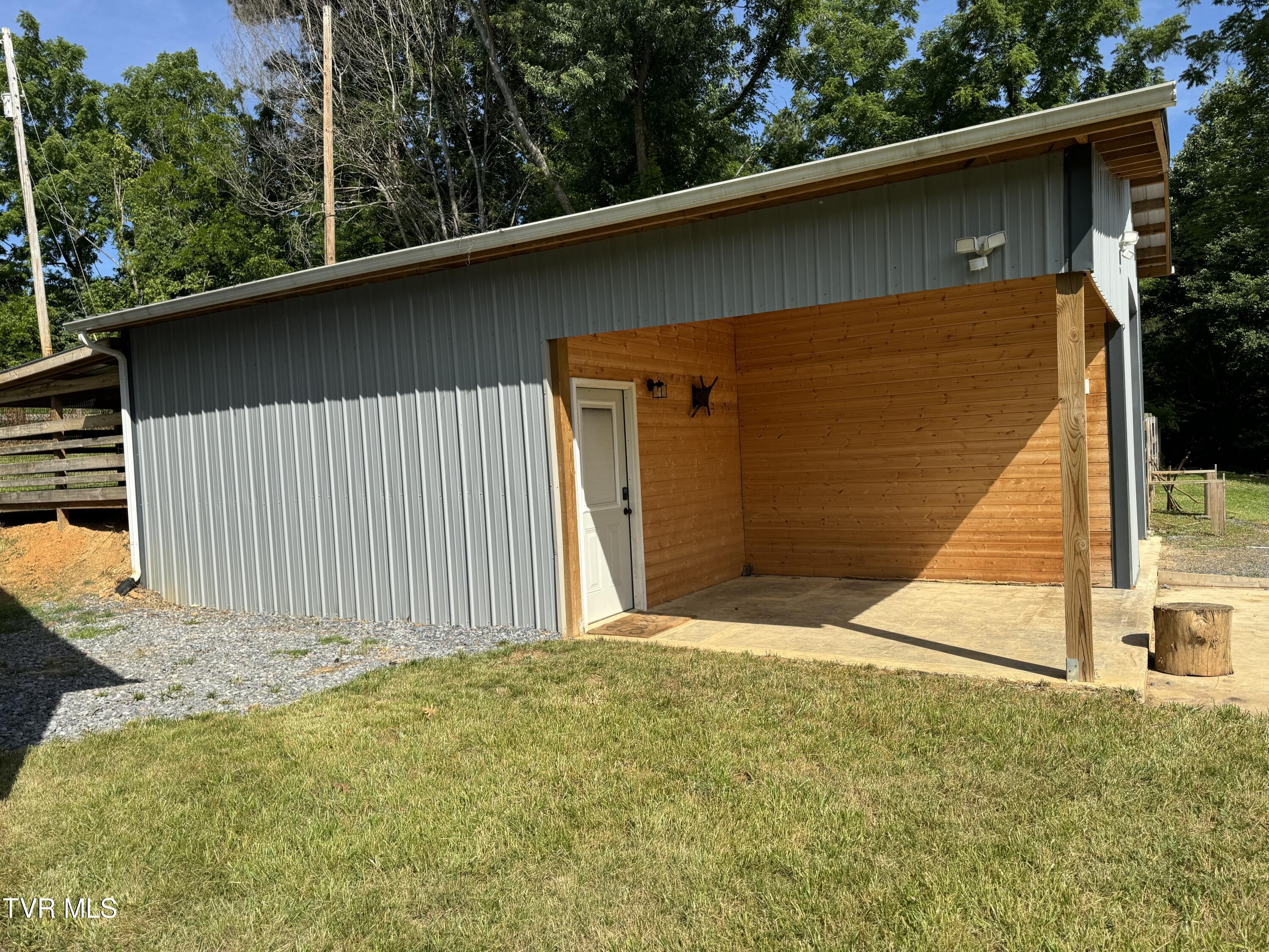 341 East Haw Ridge Road Property Photo 9