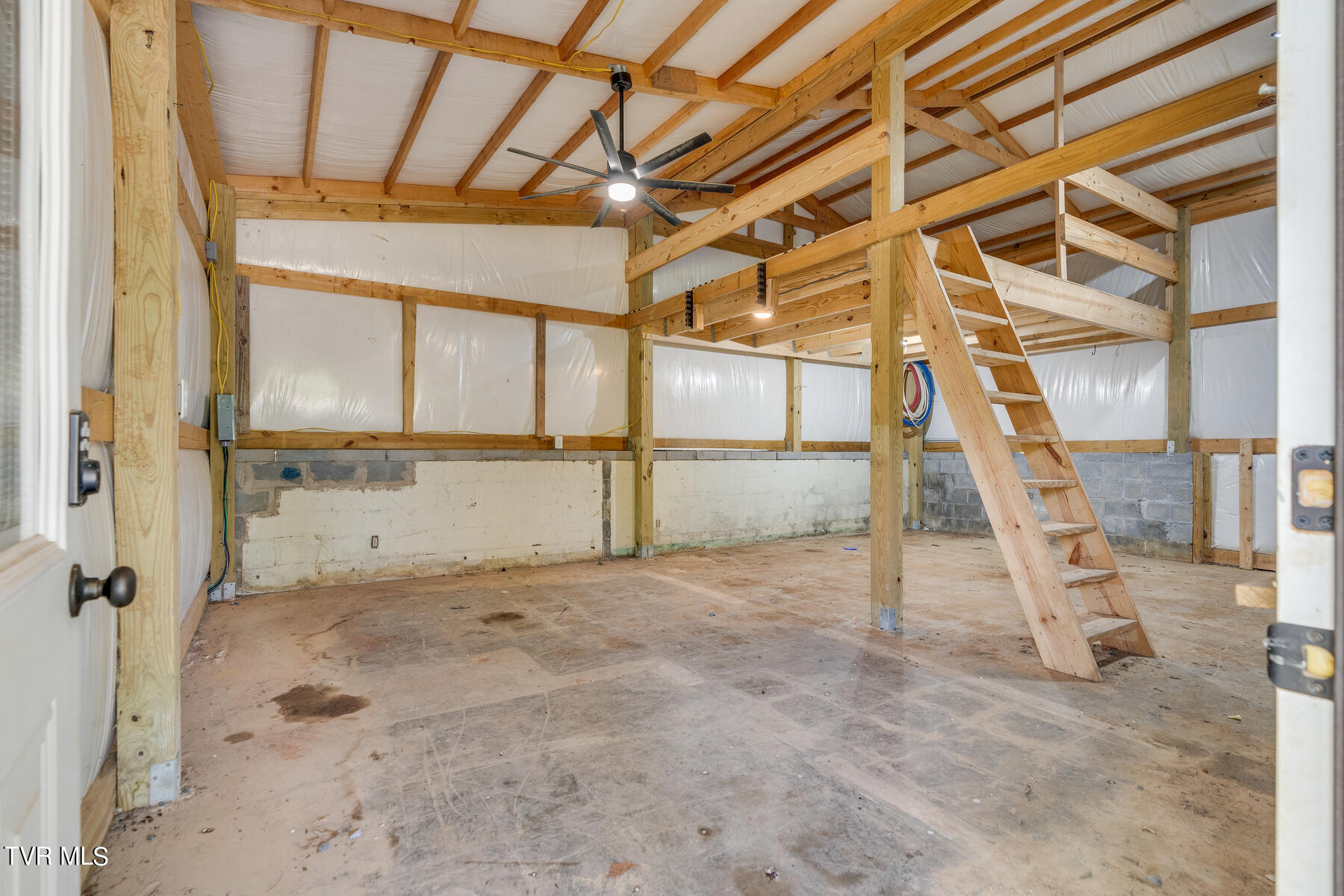 341 East Haw Ridge Road Property Photo 11