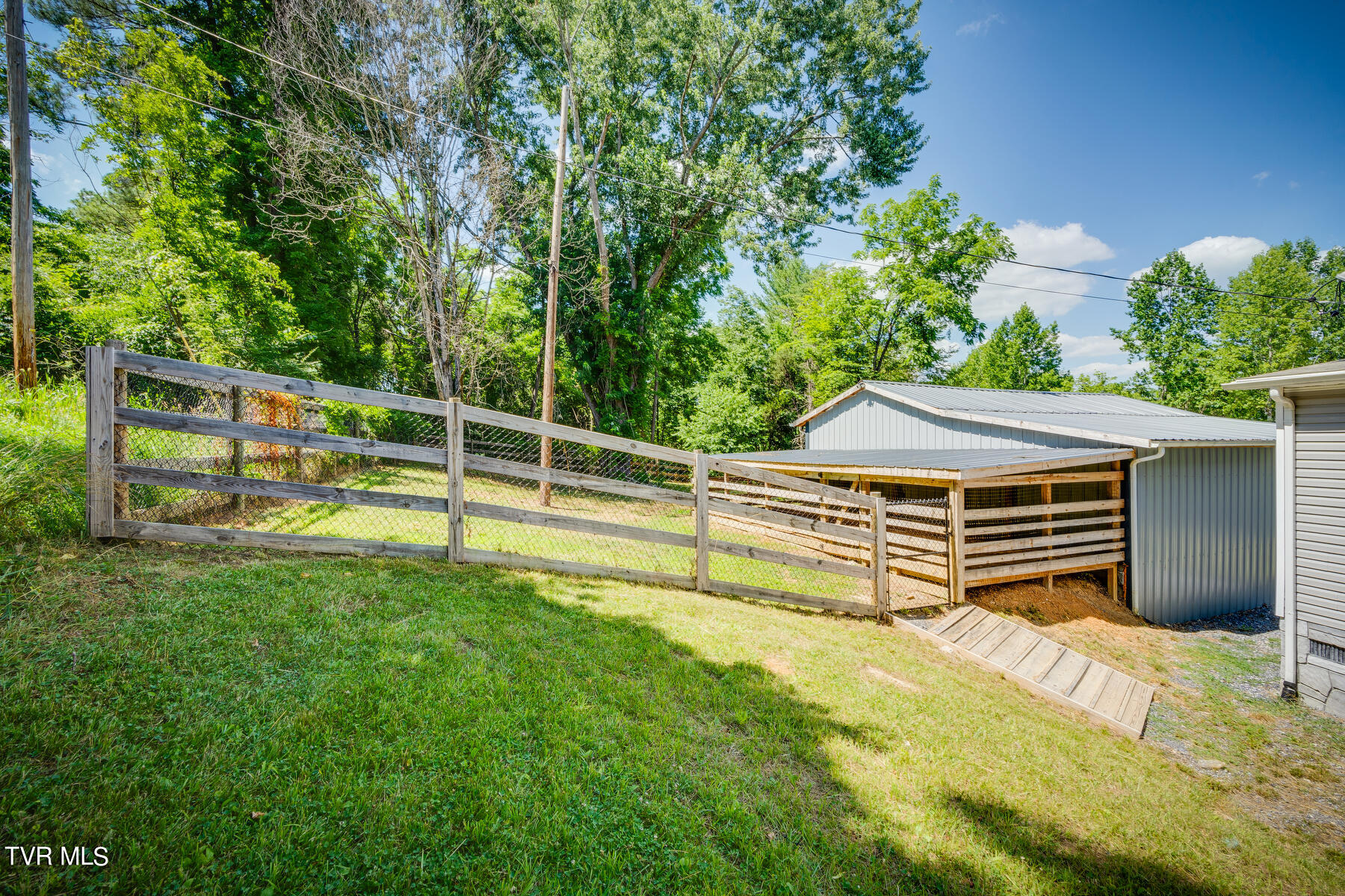 341 East Haw Ridge Road Property Photo 12