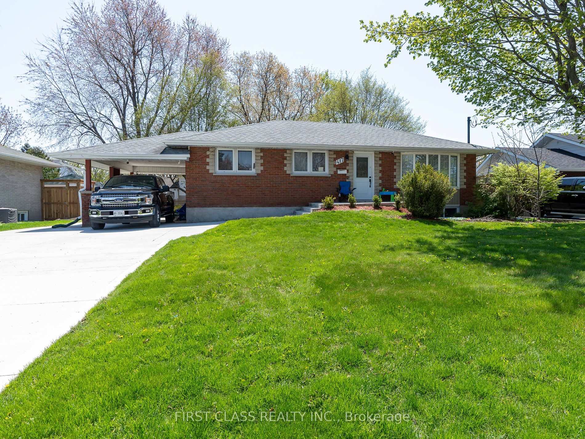 Northglen Real Estate Listings Main Image
