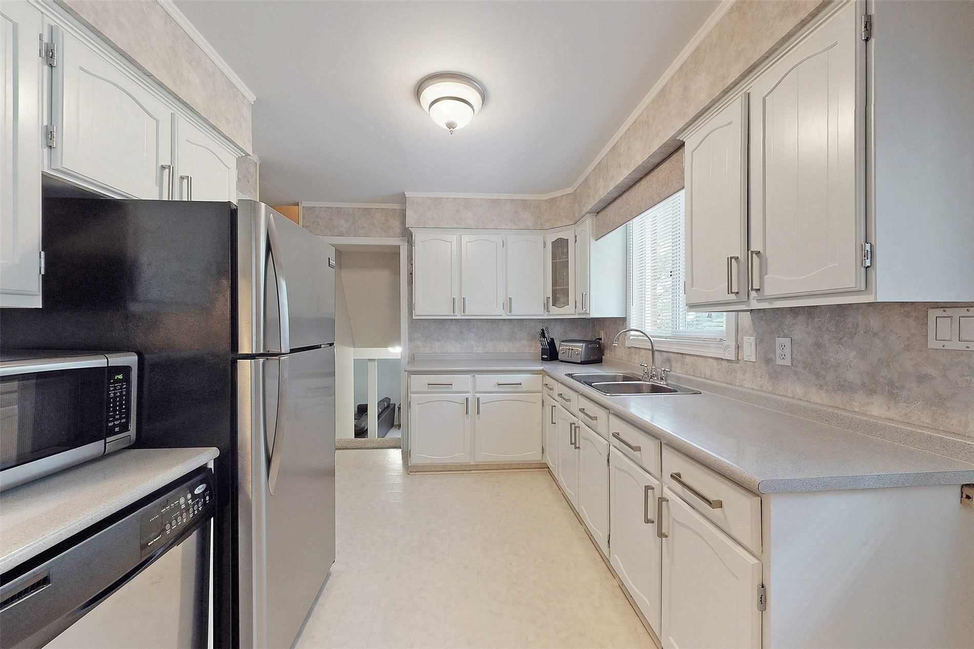 5205 5th Line Property Photo 10