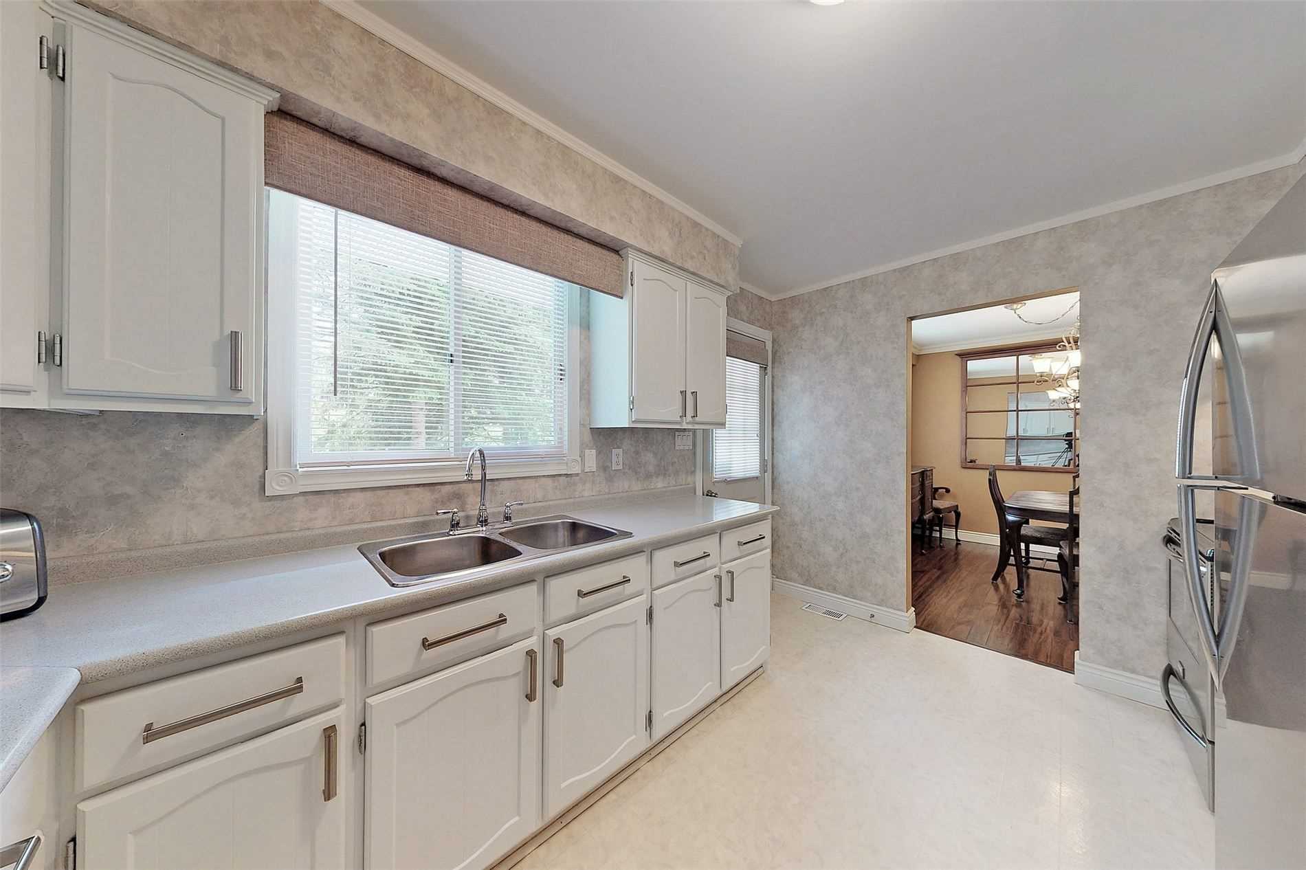 5205 5th Line Property Photo 12