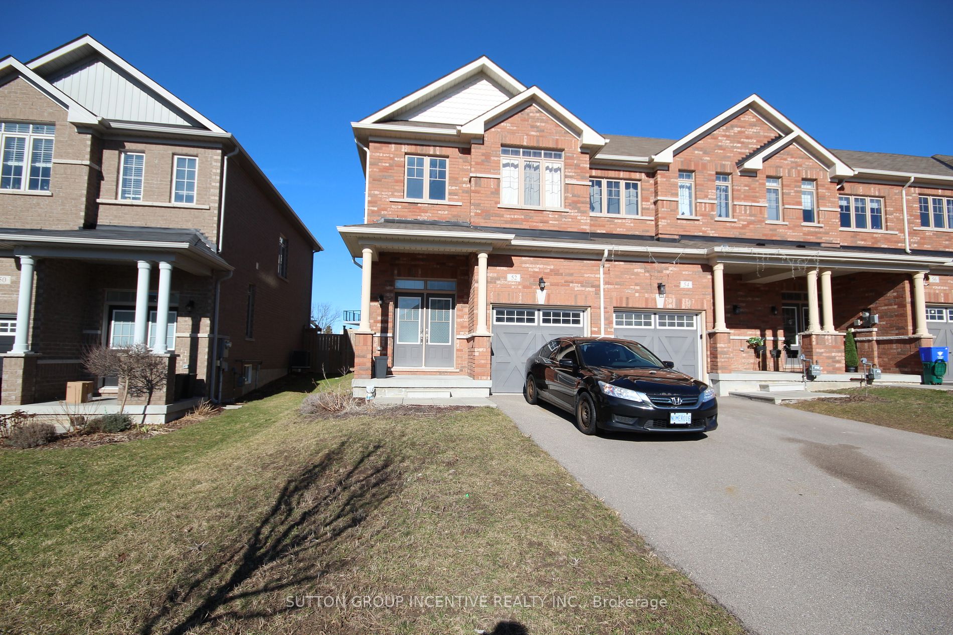 52 Snelgrove Cres Property Photo