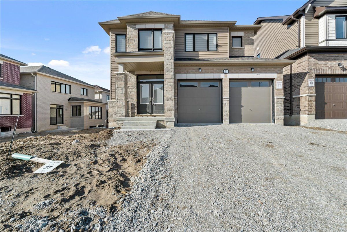 21 Abbey Cres W Property Photo