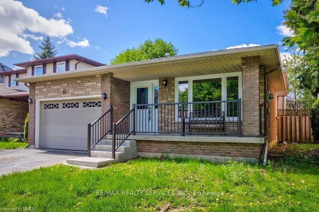Gurnett Real Estate Listings Main Image