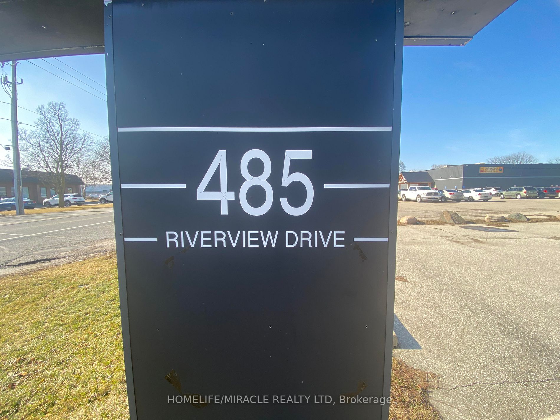 485 Riverview Dr Property Photo
