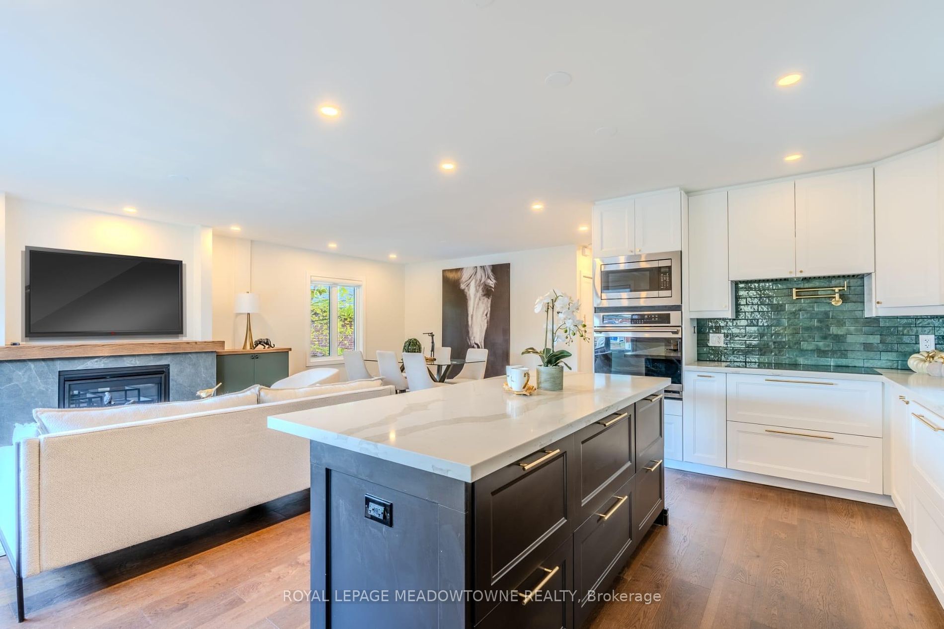 Hill Park Real Estate Listings Main Image