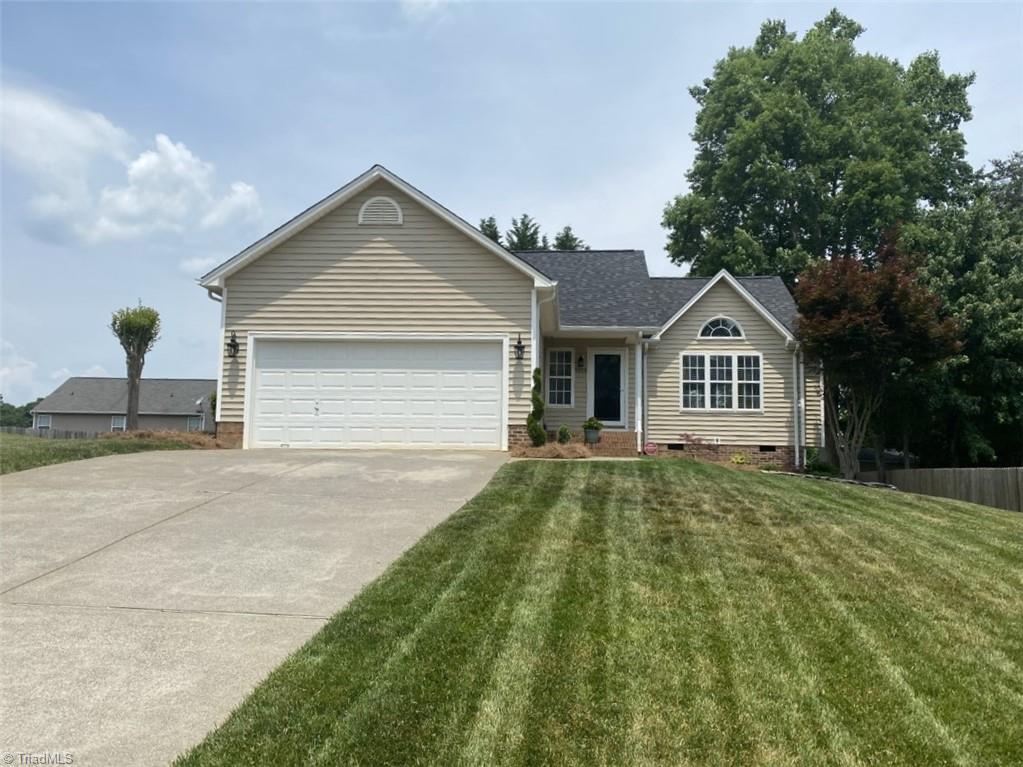 1013 Wyndfall Drive Property Photo 1