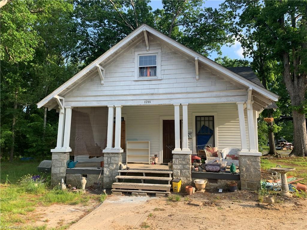 1211 Grove Street Property Photo 1
